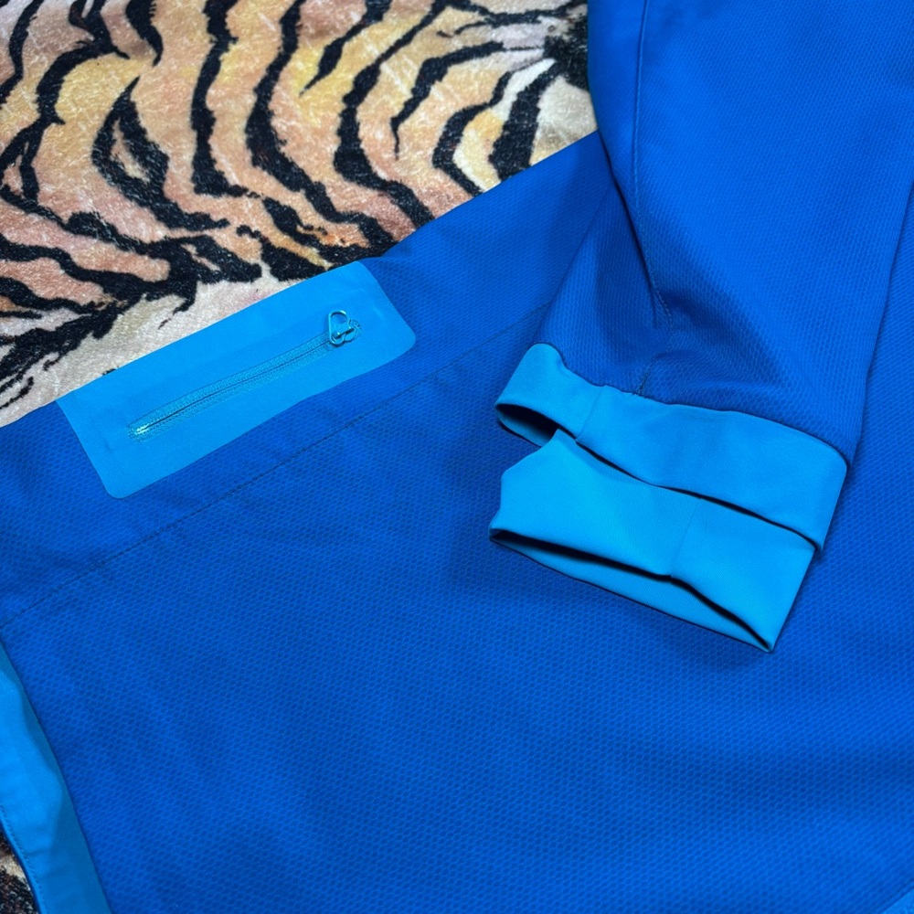Arc'teryx Blue Performance Jacket - Picture 4 of 7